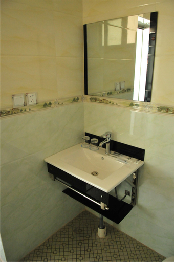 Bathroom 3, Xiguankezhan, Dali Bai