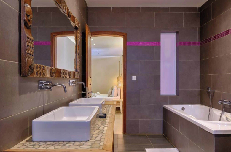 Bathroom, LE KEPARANGA, Mbour
