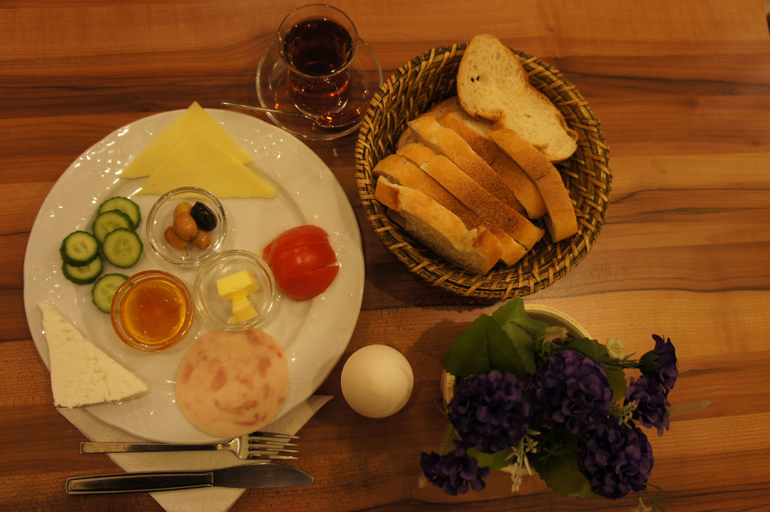 Food & Drinks