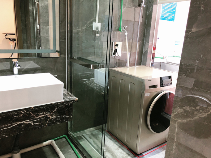 Bathroom 3, Qian'an International Hotel, Hechi