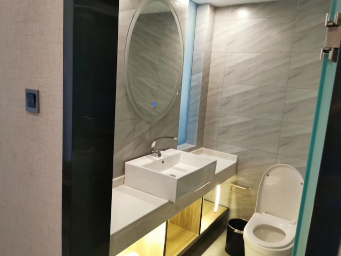 Bathroom 3, Fulong Hotel, Ngari