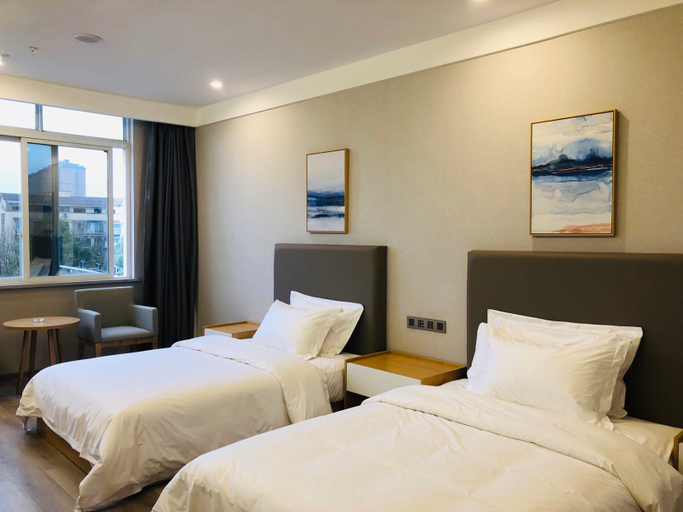 Bedroom 2, Xingchen Hotel, Luzhou