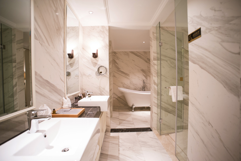 Bathroom 3, New World Hotel, Lishui