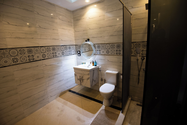 Bathroom 4, King Tut Hotel Museum & Pyramids View, Al-Ahram