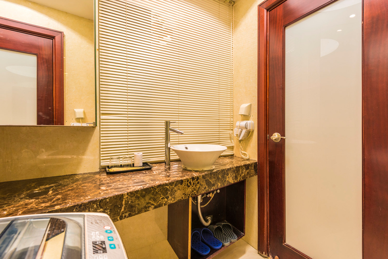 Bathroom 3, Grand Continental, Guangzhou