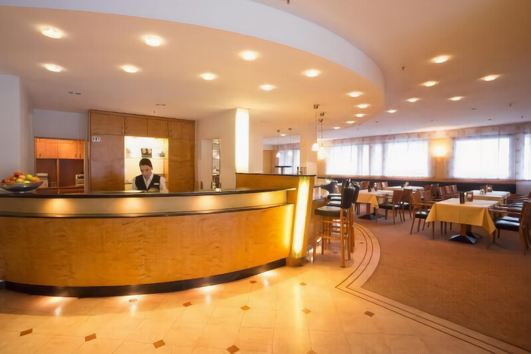 Food & Drinks, Schlosspark Hotel, Berlin