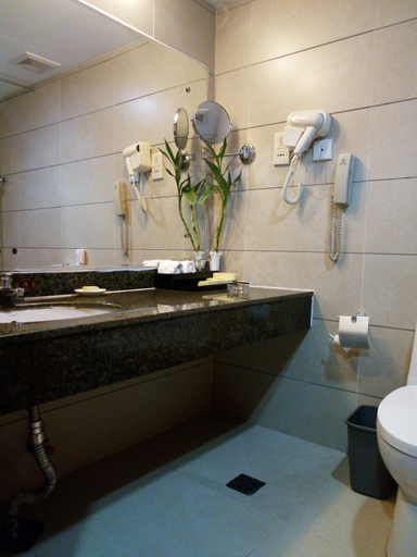 Bathroom 4, Cangshan Hotel, Dali Bai