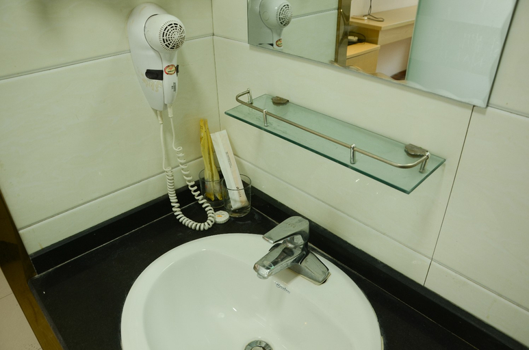 Bathroom 3, Huayi Hotel (Xingfu Road, Congtai District, Handan), Handan