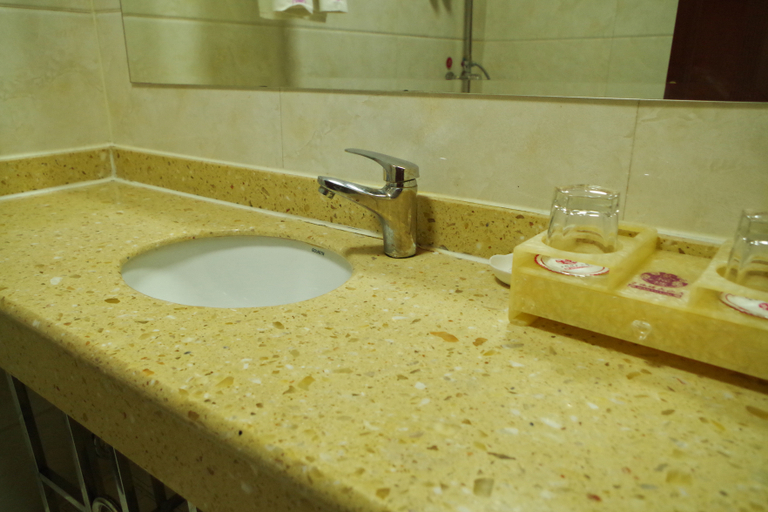 Bathroom 2, Wanfulou Hotel, Ürümqi