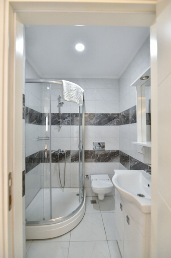 Bathroom 5, Lamira Pansion, Fethiye