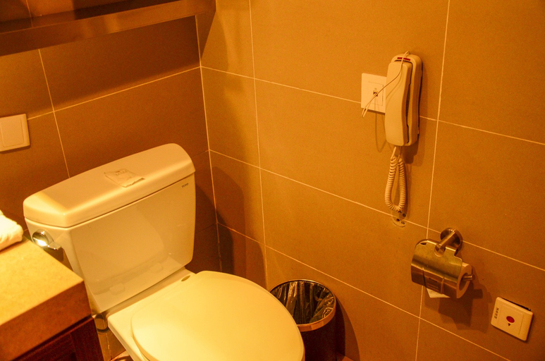 Bathroom 2, Jinyuan Hotel, Lianyungang