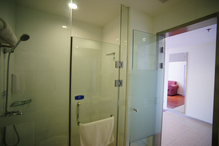 Bathroom 2, Hanting Express (Tai'an Changcheng Road), Tai'an