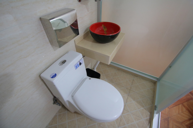 Bathroom 2, Keke Hotel, Shanghai