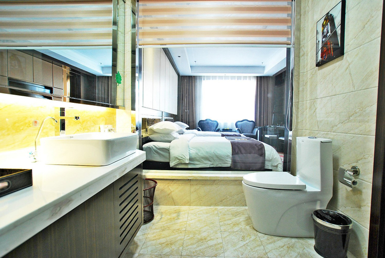 Bathroom 2, Kai Bin Hotel, Baiyin