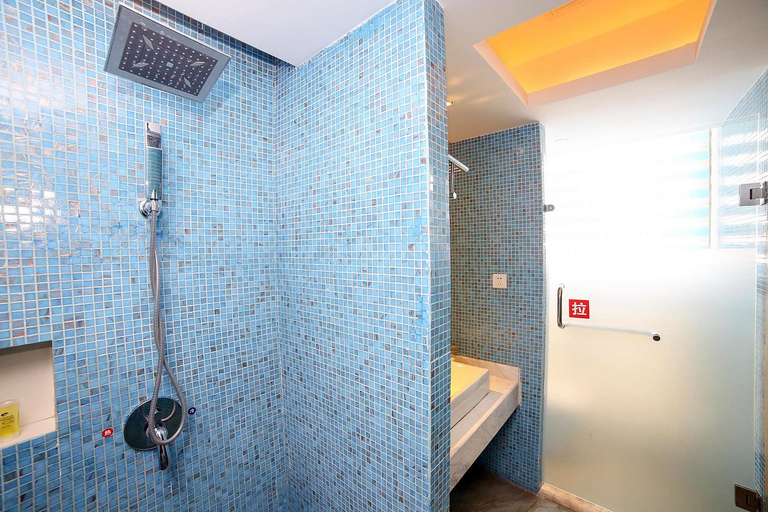 Bathroom 2, Haiyi Libe Hotel (Dangyang Bus Terminal), Yichang