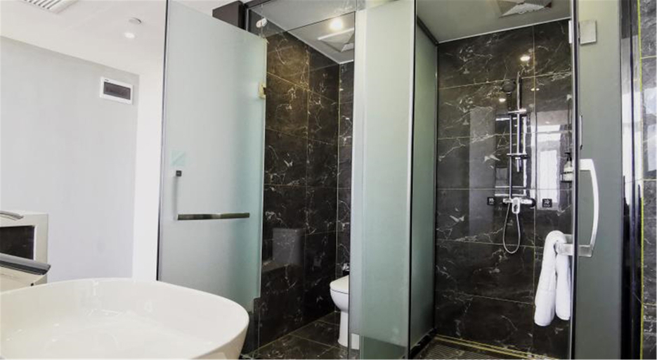 Bathroom, Huamei Elegant Hotel (Huashan Scenic Area Tourist Center), Weinan