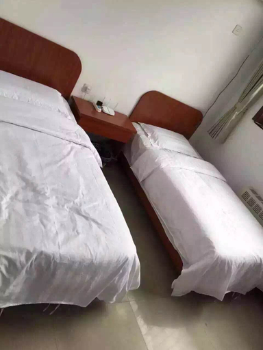 Bedroom 2, Huayi Hotel, Tangshan