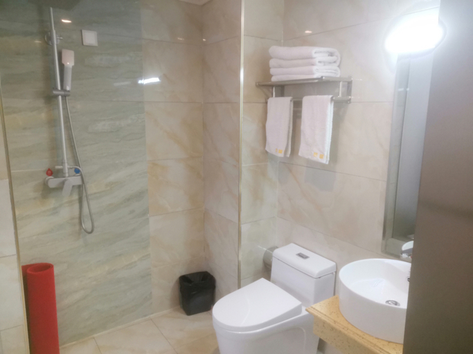 Bathroom, Luolan Hotel, Bayin'gholin Mongol