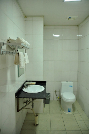 Bathroom 2, Beijing Sheng Kai Hotel, Beijing