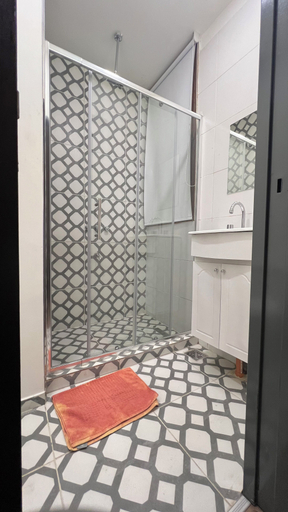 Bathroom, ViaVia BsAs GuestHouse, Distrito Federal