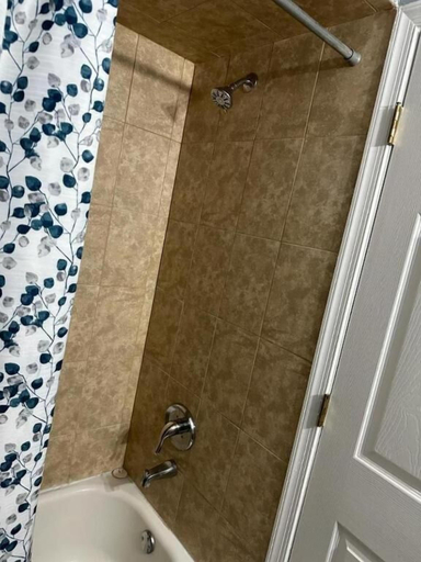 Bathroom 3, Divine Villa and Resorts- 67 Sherman Ave, Newark