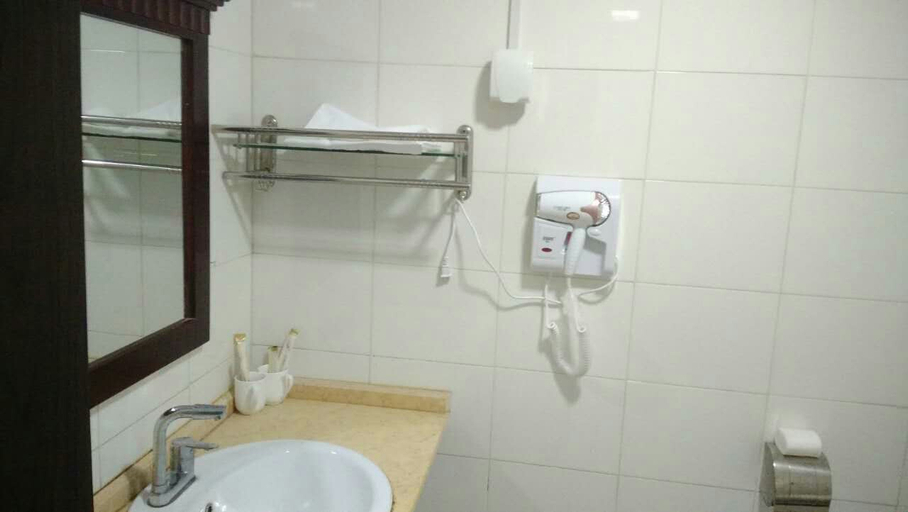 Bathroom 3, Beishan Hotel, Lianyungang