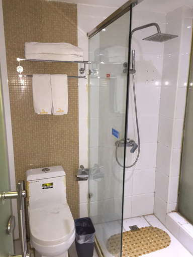 Bathroom 3, Thank U Hotel (Lengshuijiang Red Double Happiness Building Material Market), Loudi