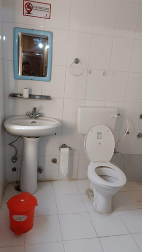 Bathroom 3, Vamoose Heritage Chubi, Leh