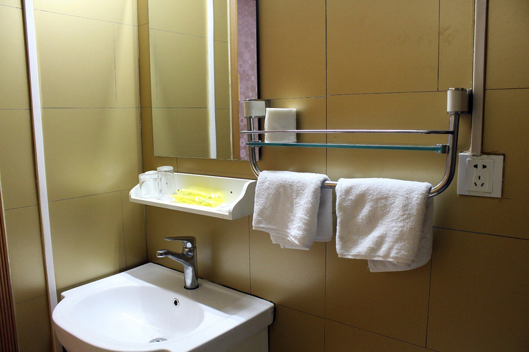 Bathroom, Xian Xinxian Quick Hotel, Xi'an