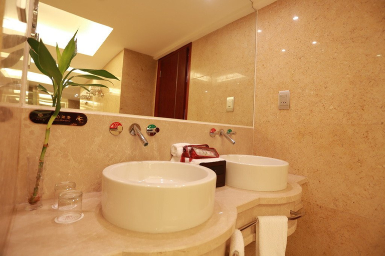 Bathroom, Jianghong International Hotel, Chongqing