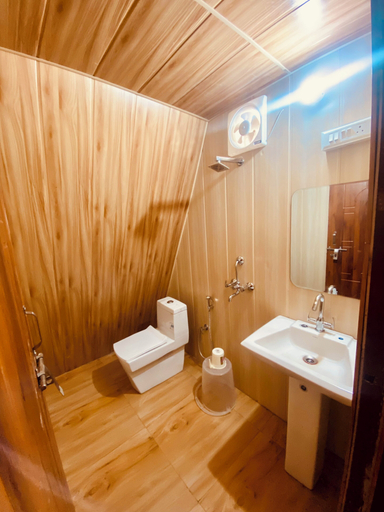 Bathroom 3, Camp Mountain Valley, Tehri Garhwal