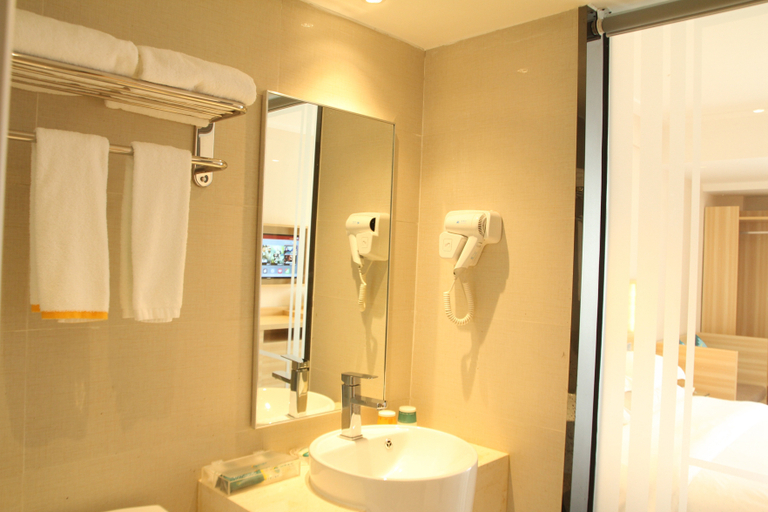Bathroom 2, City Comfort Innホテル(バスステーション), Zhongshan