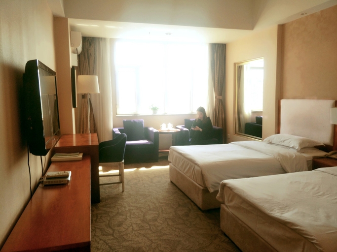Bedroom 2, Kai Li Hotel, Ulaan Chab