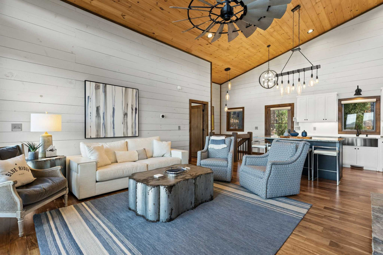 Room 3, 2-level Deck - Stunning Views - Hot Tub - Fire Pit, Gilmer