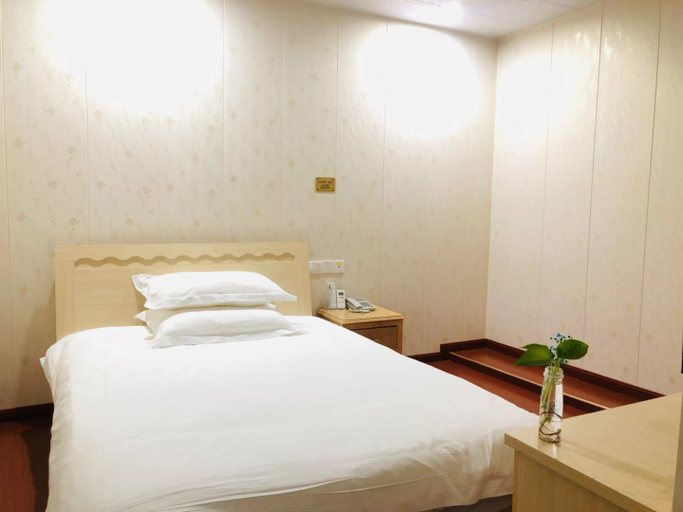 Bedroom 2, flower house hotel, Nantong