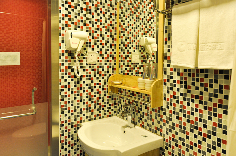 Bathroom 2, City 118 Chain Hotel (Chengde Mountain Resort), Chengde