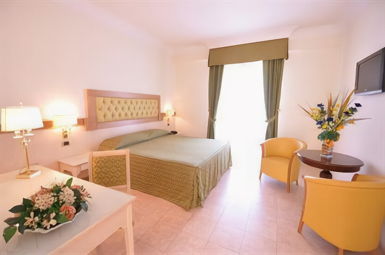 Bedroom 2, ホテル ファリ(Hotel Falli), Lecce
