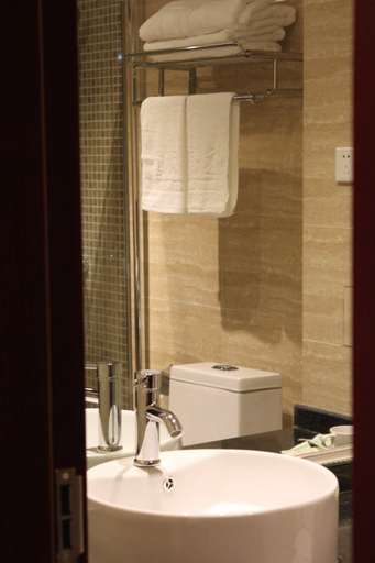 Bathroom 2, Hong Bo Hotel, Meishan