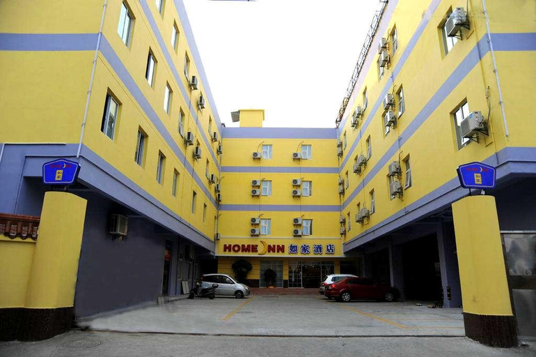 Exterior & Views