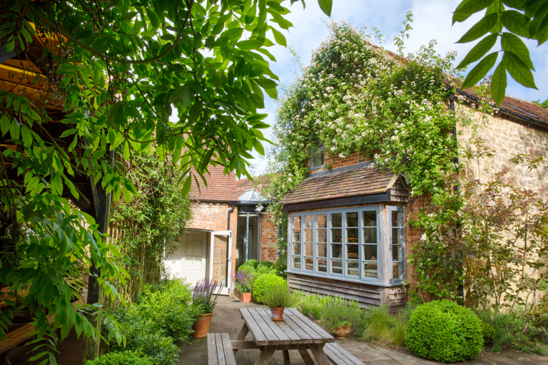 Exterior & Views 1, The Pointer, Buckinghamshire