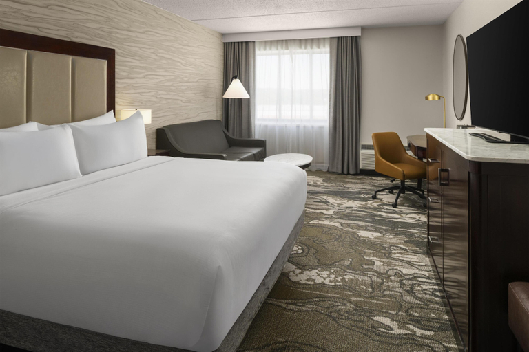 Bedroom 3, Doubletree by Hilton Hotel Leominster, Worcester