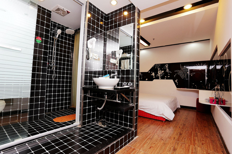 Others 5, Term Holiday Hotel, Nanjing
