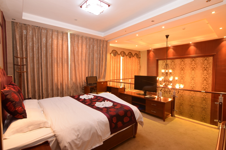 Bedroom, Dinis Garden Hotel, Luoyang