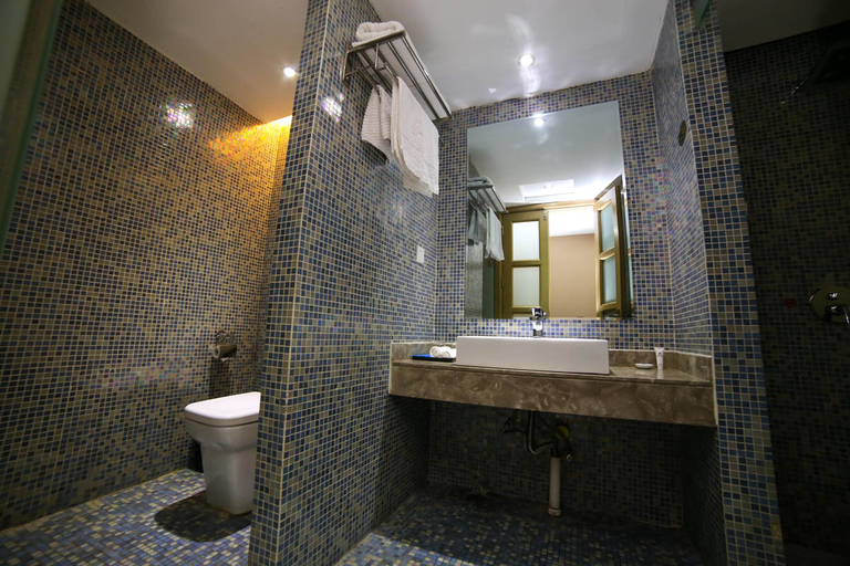 Bathroom 2, Haiyi Fino Hotel, Jingmen