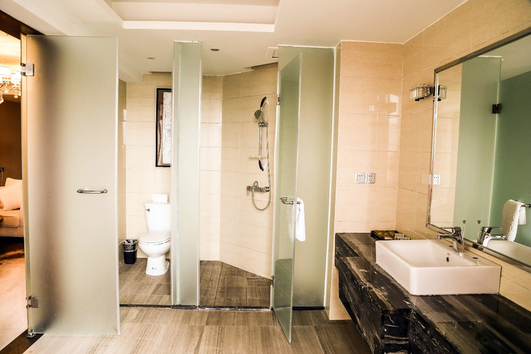 Bathroom 2, Boman Hotel (Zigong Fushun Yantan High-Speed Railway Station), Zigong