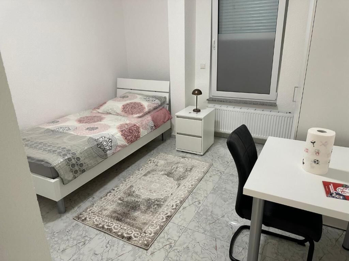 Bedroom 5, Haus Rosa Hostel Fremdenzimmer, Zollernalbkreis