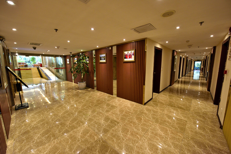 Others 5, Qian Shan Holiday Hotel, Qianxinan Buyei and Miao