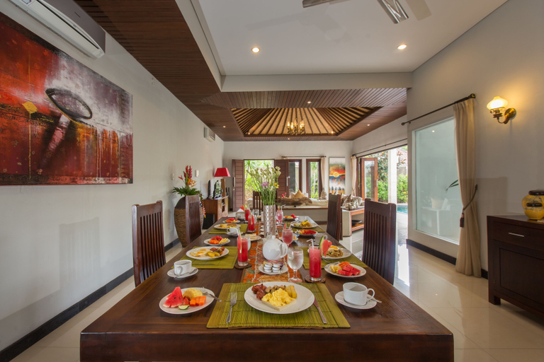 Food & Drinks 5, Villa Katara, Badung