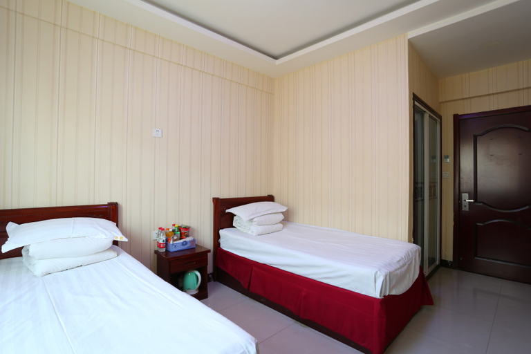 Bedroom, Yijia Business Hotel, Tieling