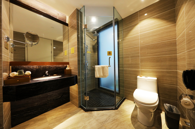 Bathroom, Ling Ling Hotel, Xiamen